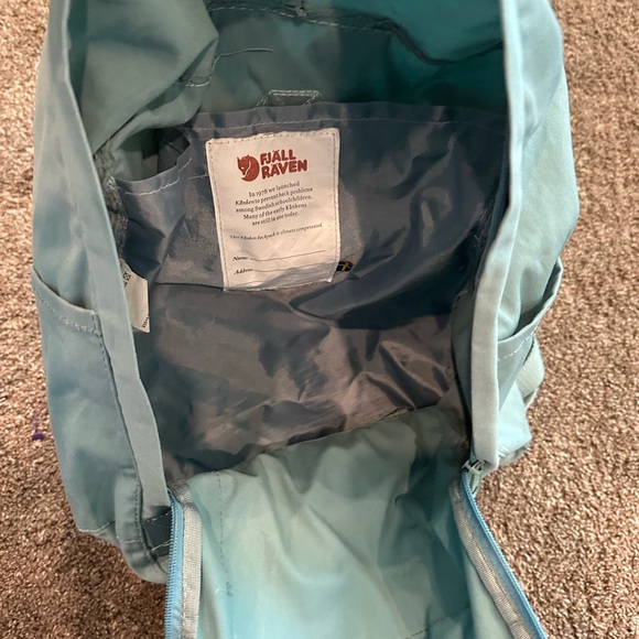 Fjällräven Kånken Light Blue Backpack - Picture 3 of 4